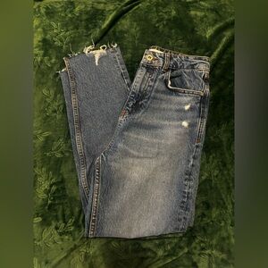 Zara Relaxed Fit Women's Jeans in Distressed Blue